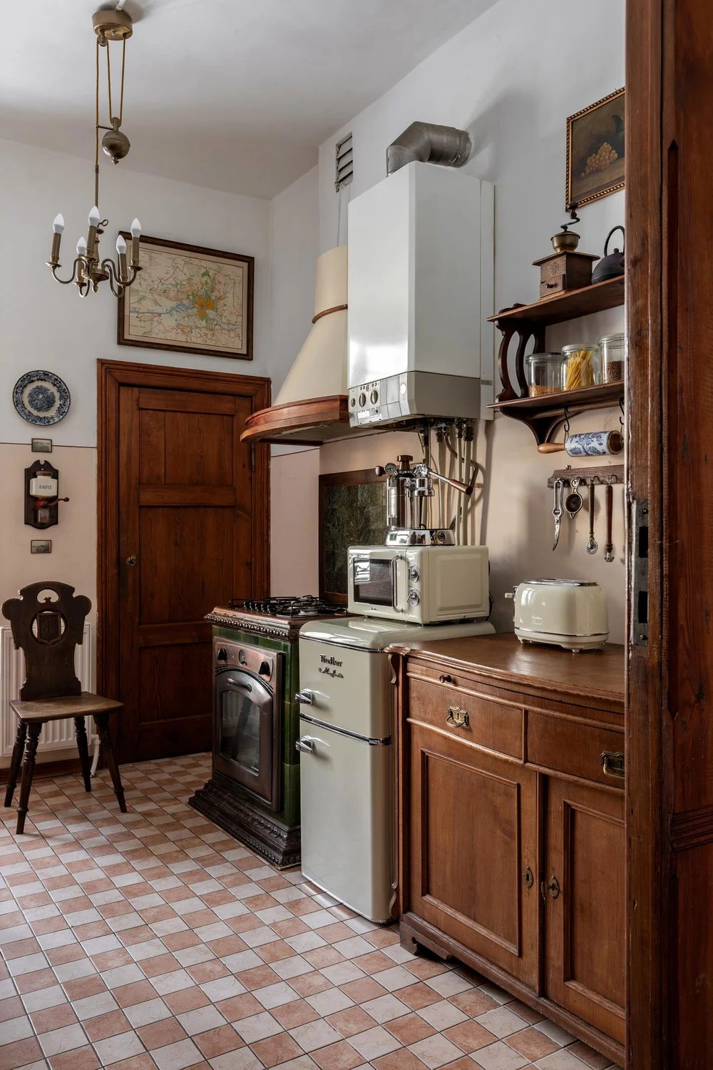 "Пугачева, 12" исторические апартаменты в Калининграде
